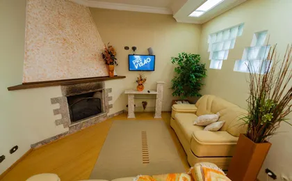 Estudio Romantico (Adults Only)