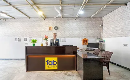 FabHotel Saltlake Regency - 1.4km from Anandlok Hospital