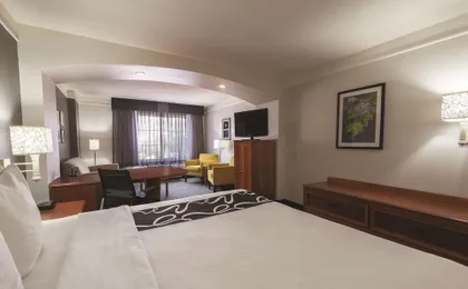La Quinta Inn & Suites San Antonio Airport
