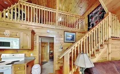 Hugs 'N Kisses by Jackson Mountain Rentals