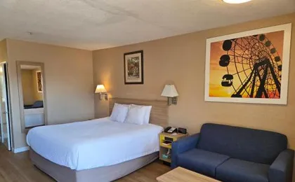Days Inn by Wyndham Alhambra CA