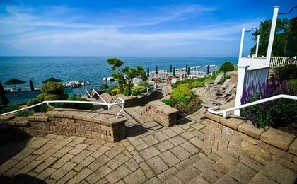 The Lakehouse Inn Geneva