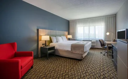 Days Inn & Suites By Wyndham Rochester Hills Mi