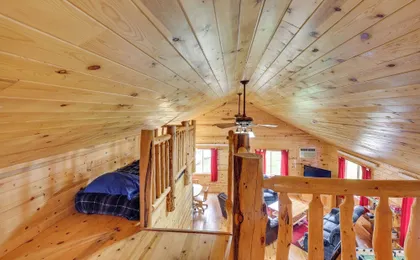 Deadwood Cabin w/ Foosball Table, Near Sanford Lab