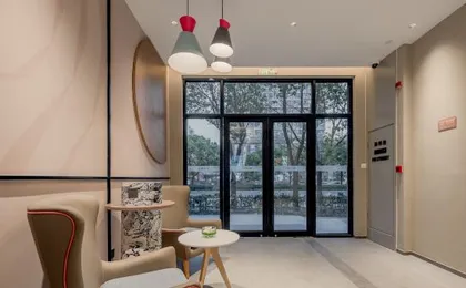 Homeinn · neo (Shanghai Gucun Park Panguang Road Subway Station)