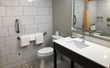 La Quinta Inn & Suites by Wyndham Minneapolis Northwest