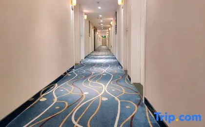 7 Days Premium Hotel（Shenzhen North Station Yicheng Center Branch）