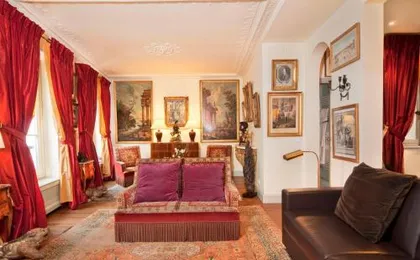 Luxury, Calm and Elegance in the heart of Champs-Elysées with a bottle of Champagne upon your arrival !!!