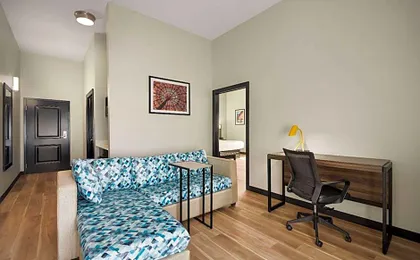 La Quinta Inn & Suites by Wyndham Gonzales LA