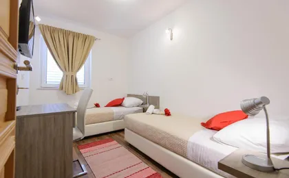 Apartment Violeta 1 with Private Terrace