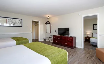 Grey Bonnet Inn