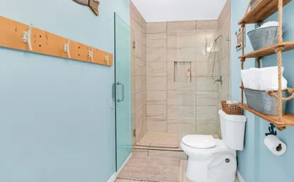 Charming Lakeside Condo - Moments to Lake Fun