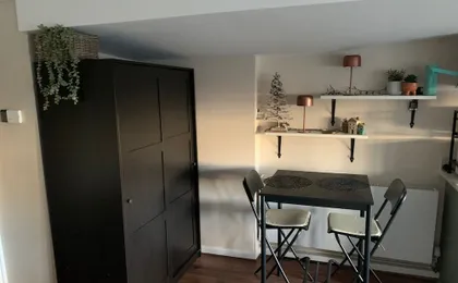 Tranquil Studio - Sleeps 2 & Private Parking