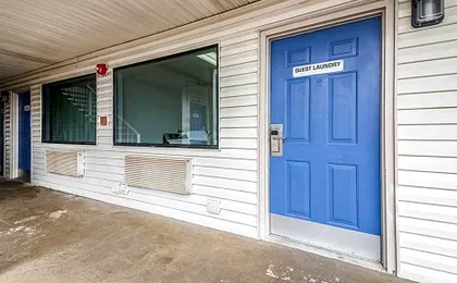 Motel 6-Anniston, AL