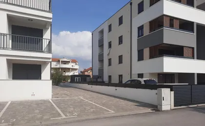 Apartments with Parking Space Zadar - 22836