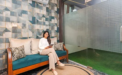 FabHotel Airport Palace - Nr. Mumbai International Airport