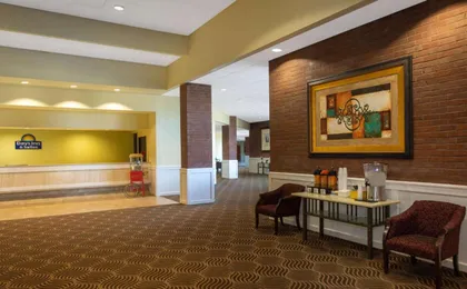 Days Inn & Suites by Wyndham Tallahassee Conf Center I-10