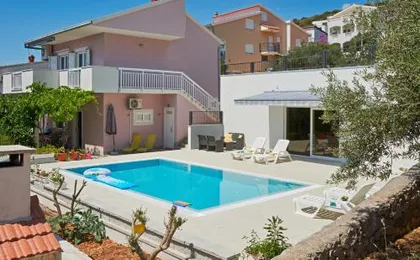 Villa Zen Trogir - Apartment Trogir Heated pool, EV Type 2