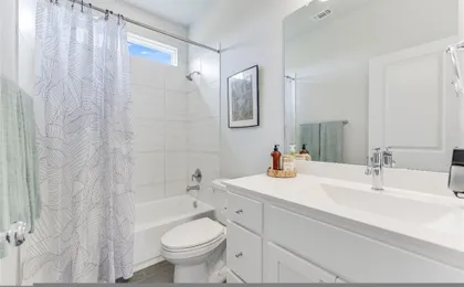 Spacious 2BR Flex Room Home Near Tech Campuses