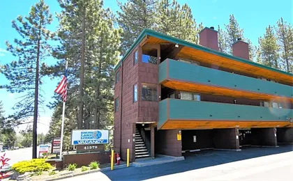 Snow Lake Lodge