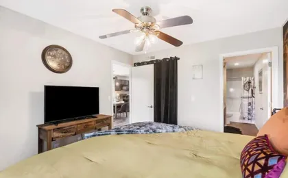 Time Traveler Suite - Private Balcony