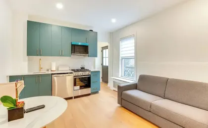 Centrally Located & Pet Friendly: Yonkers Studio!
