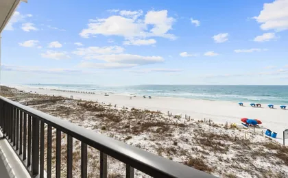 Surf Dweller 405 - Emerald Beach Hide Away