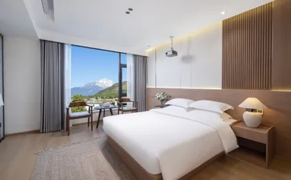 Boyue Langting Resort Hotel (Lijiang Gucheng South Gate)