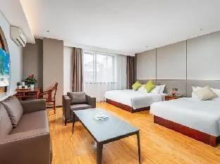 Yiting Four Seasons Hotel (Shanghai Lujiazui Pudian Road Subway Station)