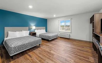 WoodSpring Suites Kansas City Airport
