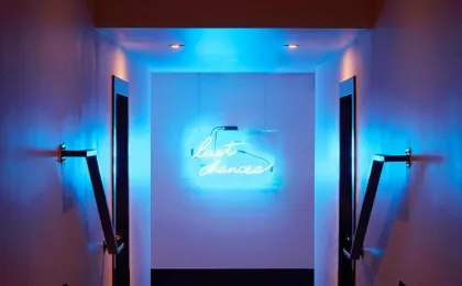 Neptune, An Ash Hotel