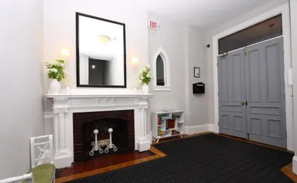 Stylish Newbury Street Studio, #4