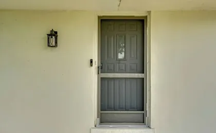 Port Charlotte Home w/ Sunroom, Grill & Fire Pit!