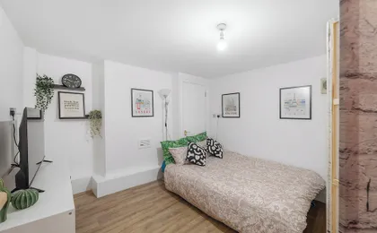 Apartment Sleeps 6 With Ensuite Baths