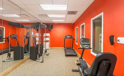 Baymont Inn & Suites by Wyndham Fort Myers I-75