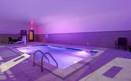 Comfort Inn & Suites Downtown near University