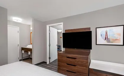 Hampton Inn & Suites Muncie