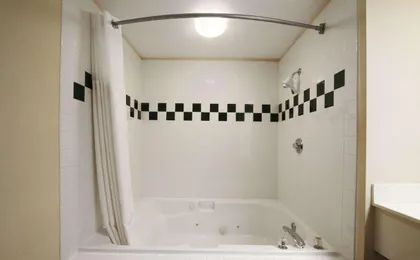 Ramada by Wyndham Seatac Airport