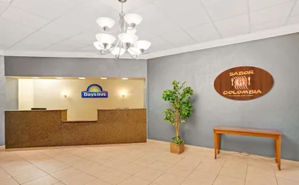 Days Inn by Wyndham Orlando Airport Florida Mall