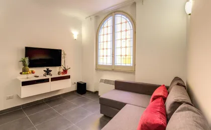Elegant Apartment Behind the Colosseum