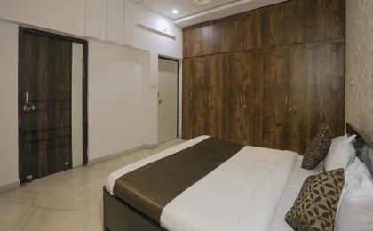 Oyo 10287 Home 3bhk Villa Near Lake City Mall