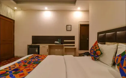 FabHotel Qotel Nirvana Suites