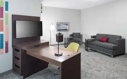 Hampton Inn & Suites Cape Canaveral Cruise Port