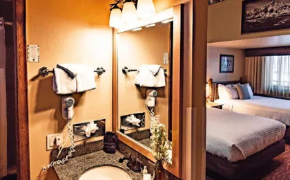Elk Country Inn