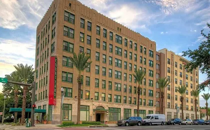 Courtyard by Marriott St. Petersburg Downtown