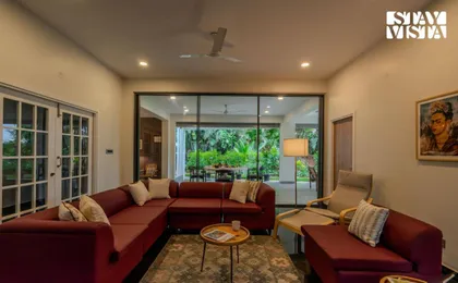 Stayvista at the Lakeshore with Lake View, Wifi, Garden