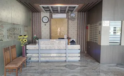 Fabhotel Cm Palace I