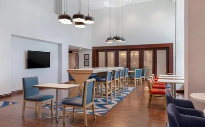 Hampton Inn & Suites Harvey