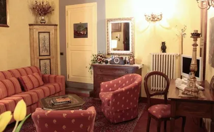 Casa Del Vescovo Authentic 1600's Apt with Stunning Garden And Rooftop