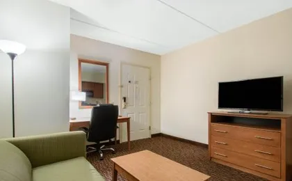 University Hotel & Suites Shippensburg, Trademark by Wyndham